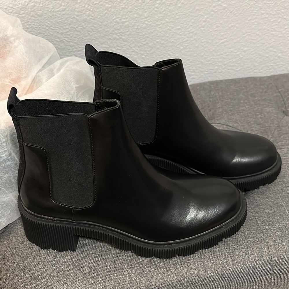 ZARA black heeled boots, US size 9, size 40 - Picture 2 of 3